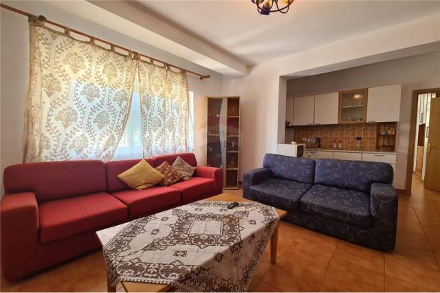 Tirane, jepet me qera apartament 2+1 Kati 9, 92 m² 550 Euro (Rruga e Elbasanit)