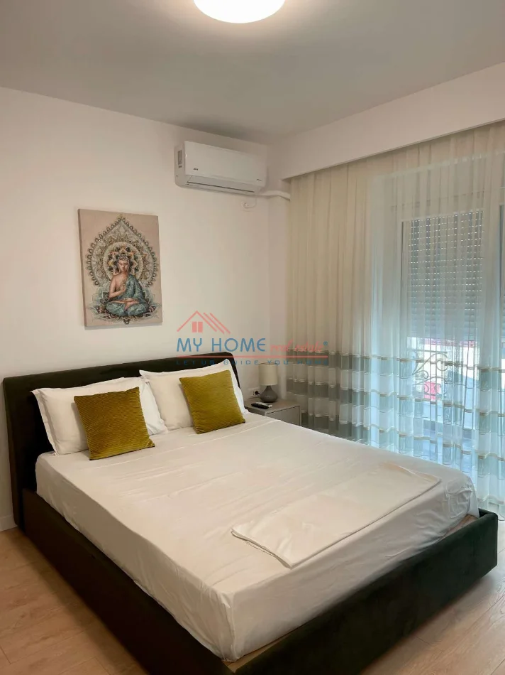 Tirane, jepet me qera apartament 2+1+Ballkon Kati 5, 90 m² 950 € (Rruga e Kavajes)