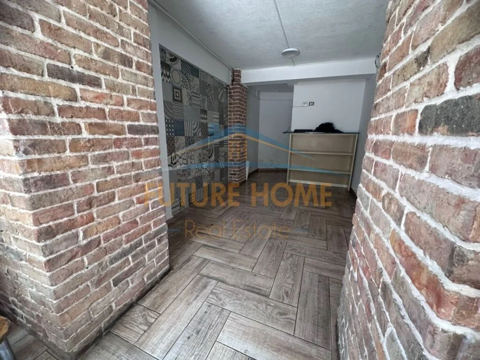 Tirane, jepet me qera ambjent biznesi Kati 0, 40 m² 600 € (Ruga e Durresit)