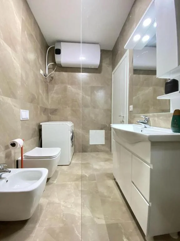 The spacious apartment with a terrace -  Garden Building Apartment - Rruga e Kavajës, Tirana