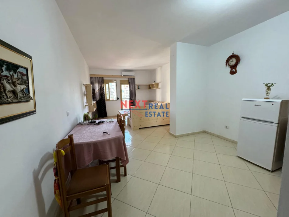 Vlore, jepet me qera apartament 2+1+Ballkon Kati 7, 110 m² 550 € (FILLIM I LUNGOMARES)