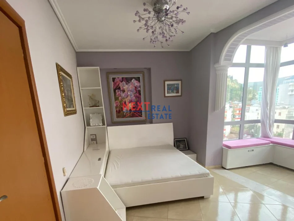 Vlore, jepet me qera apartament 2+1+Ballkon , 96 m² 350 € (SHKOLLA ALI DEMI VLORE)