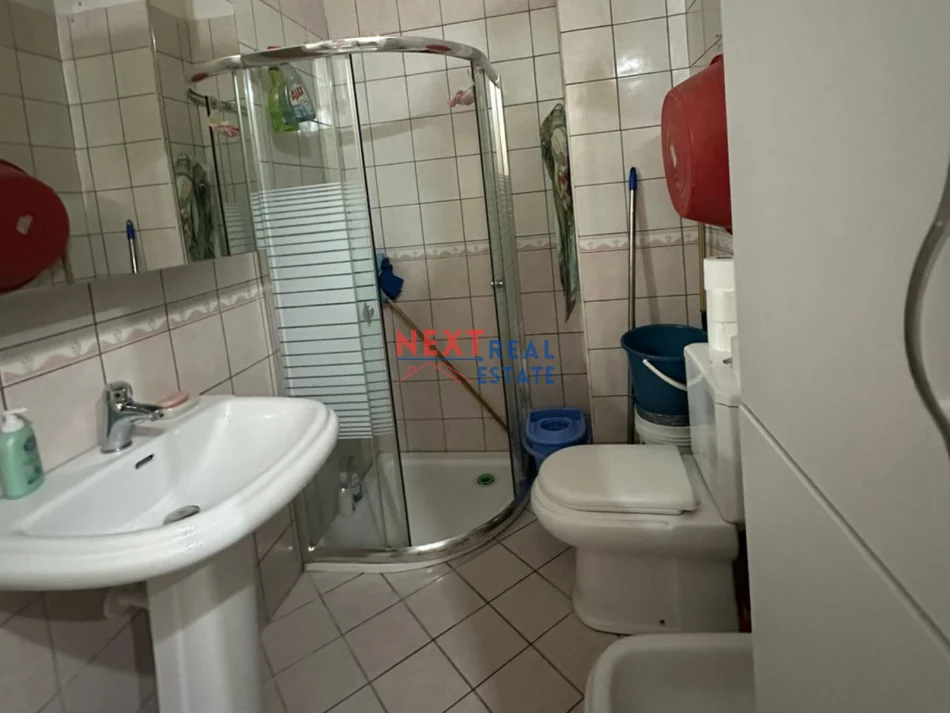 Vlore, jepet me qera garsonier 1+1+Ballkon , 250 € (TRANSBALLKANIKE)