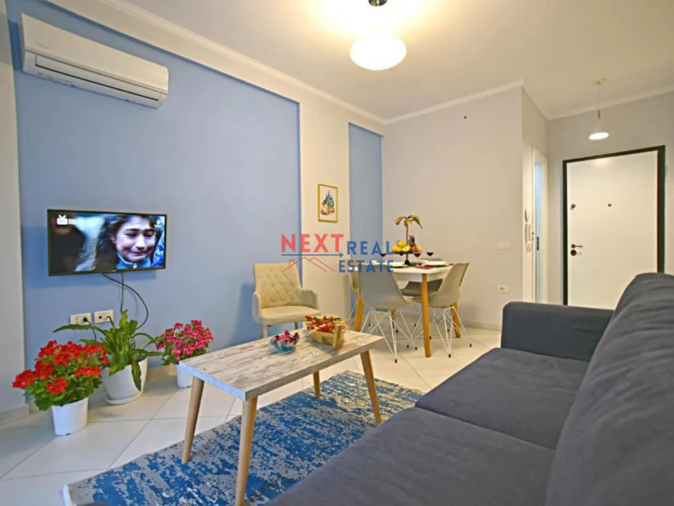 Vlore, shitet apartament 1+1+Ballkon Kati 2, 63 m² 140.400 € (UJE I FTOHTE)