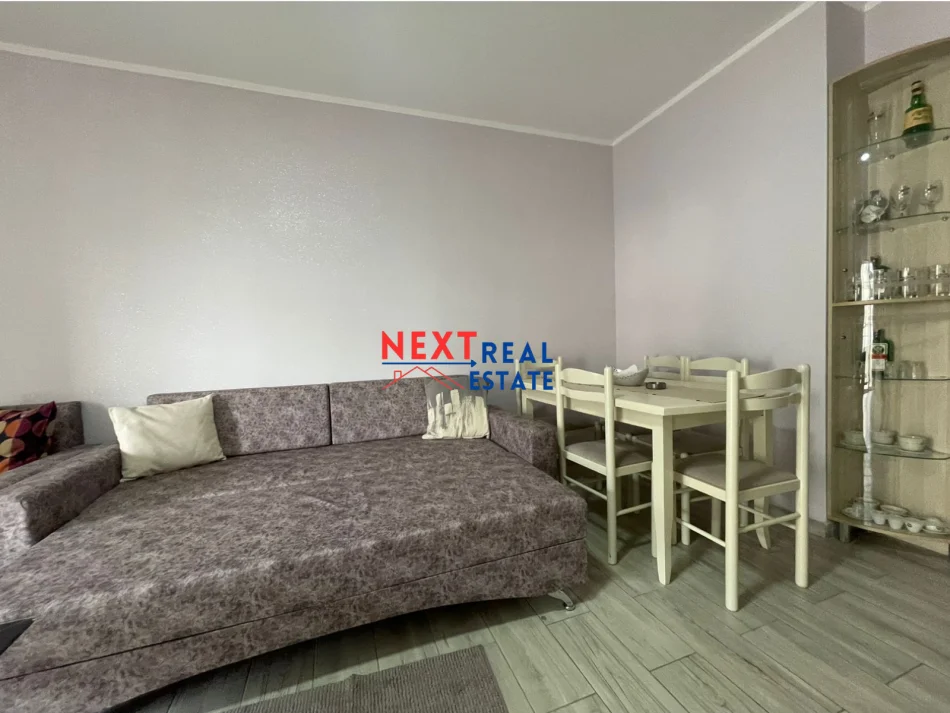 Vlore, jepet me qera apartament 1+1+Ballkon , 500 € 