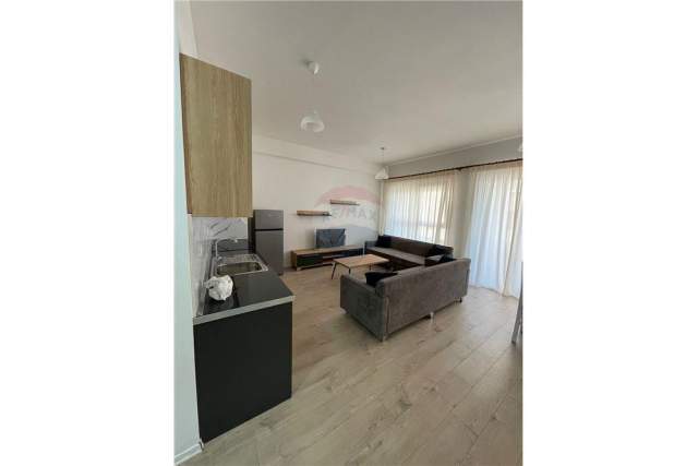 Tirane, jepet me qera apartament 1+1+BLK Kati 7, 68 m² 350 Euro (ALI DEMI)