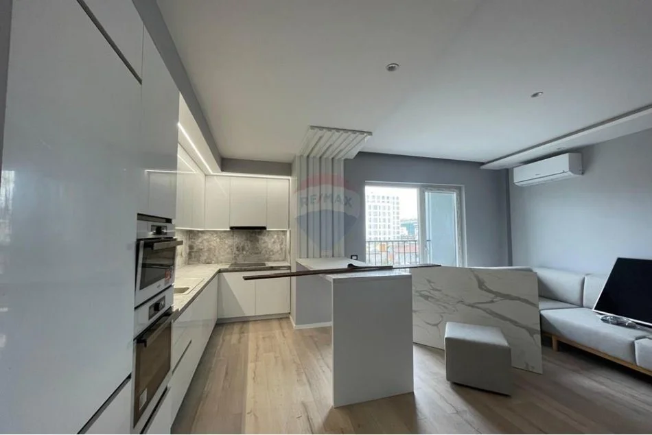 Tirane, jepet me qera 2+1+Aneks+Ballkon Kati 3, 103 m² 850 € (Siri Kodra)