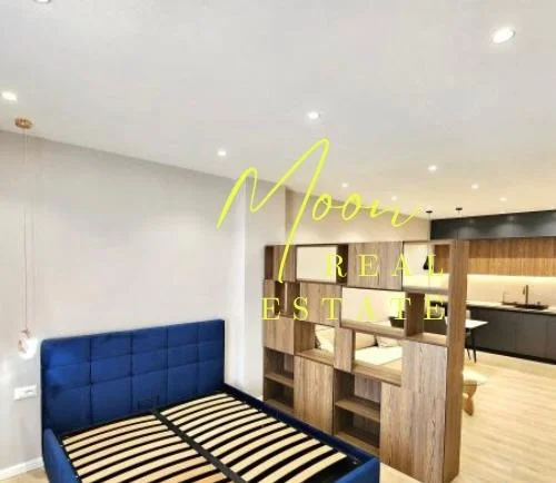 Tirane, shes apartament 1+1 Kati 8, 90 m² 