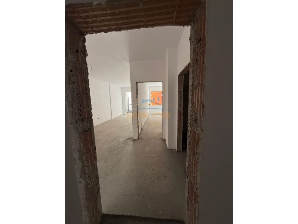 Tirane, shitet apartament 1+1 Kati 3, 69 m² 76.200 € (PASKUQAN , Space City)