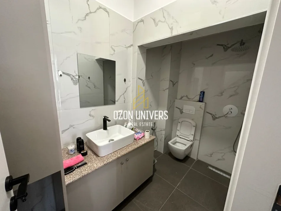 Tirane, jepet me qera apartament 1+1 Kati 0, 450 € (Rruga e Barrikadave)