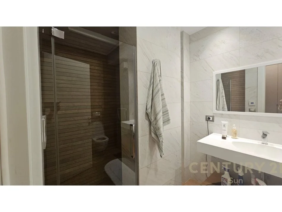 Tirane, shitet apartament 3+1+Ballkon Kati 4, 230 m² 414.000 € (Ne Zonen e Kopshtit Zoologjik)