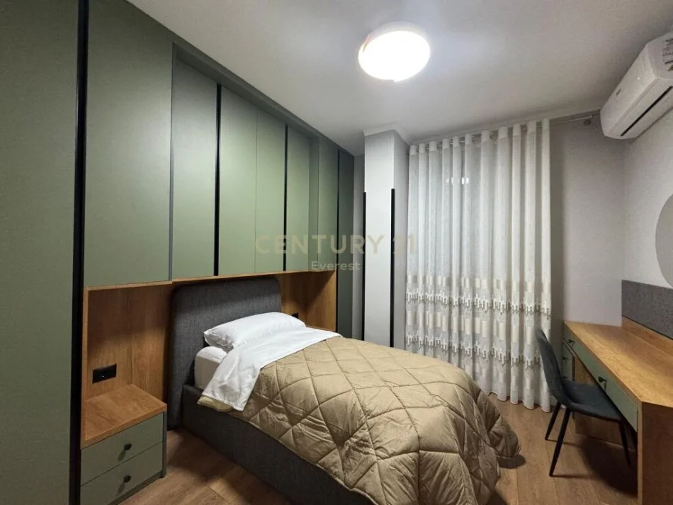 Tirane, jepet me qera apartament 2+1 Kati 7, 90 m² 600 € (Fresku)