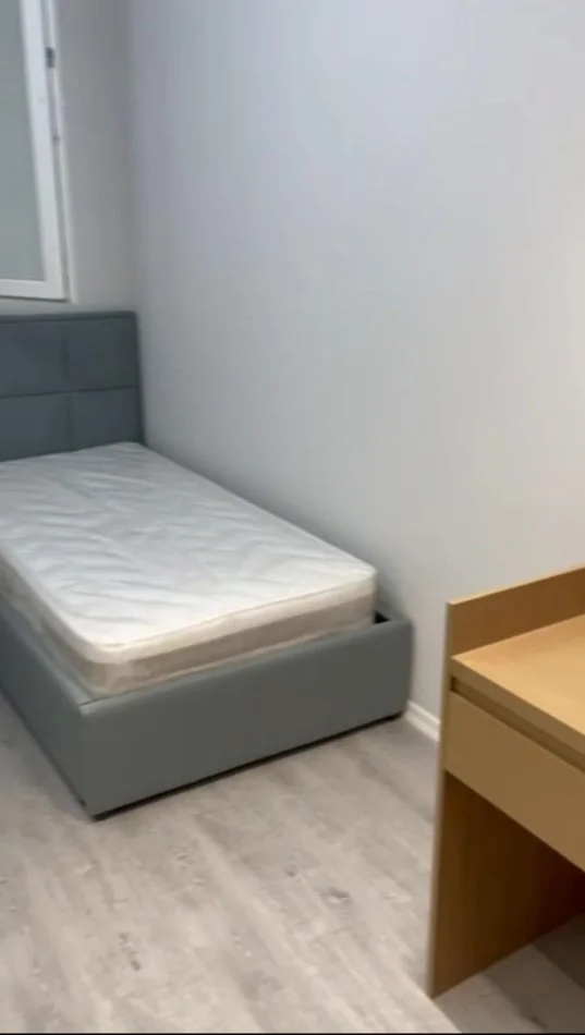 Tirane, jepet me qera apartament 2+1+Ballkon Kati 2, 90 m² 600 € (Univers City)