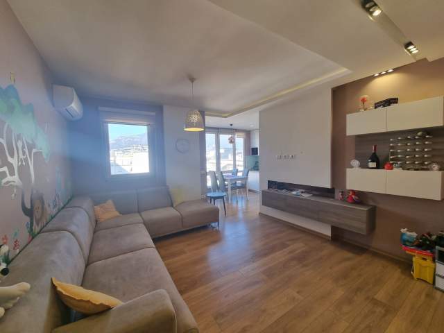 Tirane, shitet apartament duplex 4+1+A+BLK Kati 8, 228 m² 255.000 Euro (Rruga Zenel Baboci)