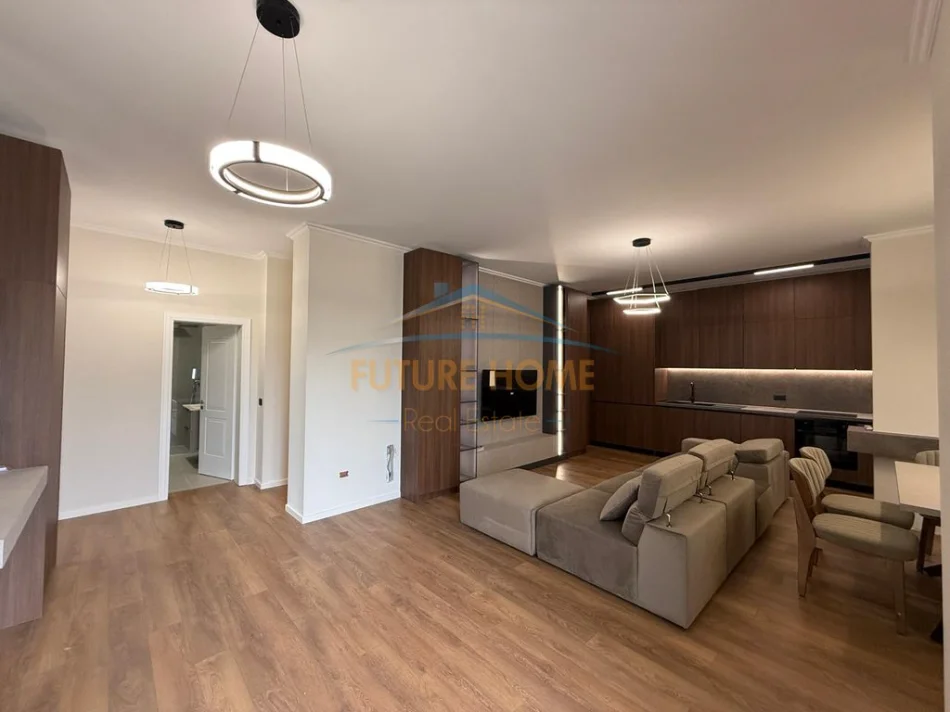 Tirane, jepet me qera Vile 4-Kateshe , 365 m² 5.000 € (SAUK)