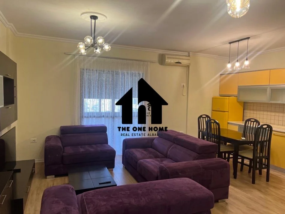 Tirane, jepet me qera apartament 1+1+Ballkon Kati 6, 70 m² 600 € (perbal - Square 21)