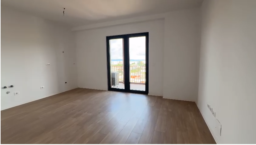 Tirane, jepet me qera zyre Kati 12, 126 m² 850 € (21 Dhjetori)