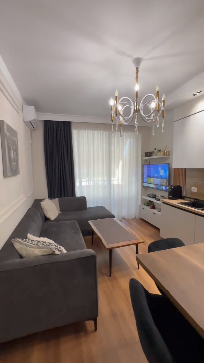 Tirane, jepet me qera 2+1 Kati 5, 125 m² 800 € (Liqeni i Thate)