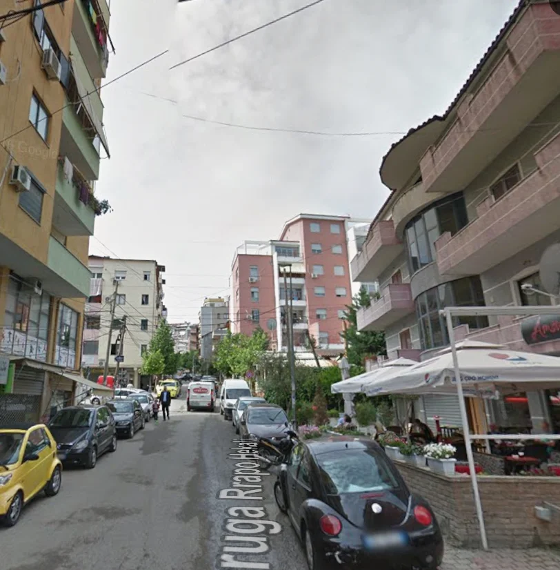 Tirane, shitet apartament 2+1+Ballkon Kati 2, 102 m² 175.000 € (Rruga Rrapo Hekali)