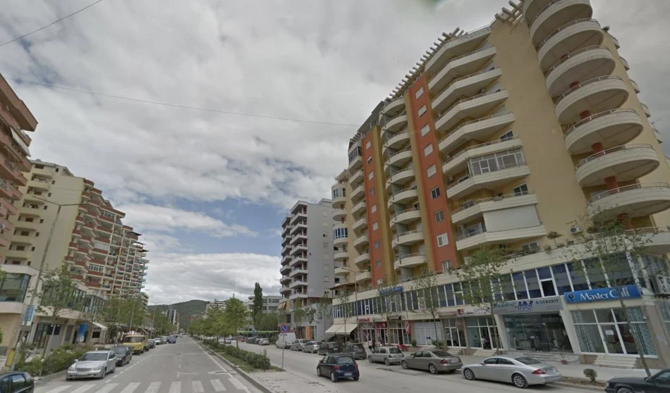 Vlore, shitet apartament 1+1+Ballkon Kati 8, 85 m² 150.000 € (Rruga 1 Maji, Vlorë)