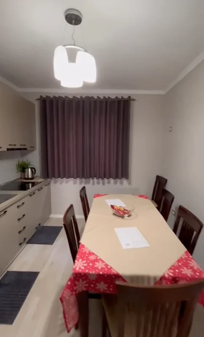 Tirane, jepet me qera apartament 2+1 Kati 3, 60 m² 450 € (LAPRAKE)