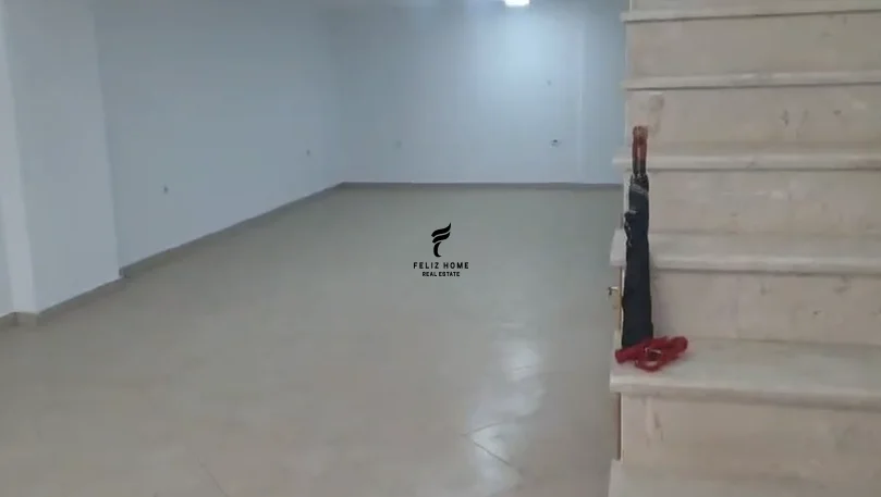 Tirane, jepet me qera dyqan Kati 0, 90 m² 700 € (STACIONI I TRENIT)