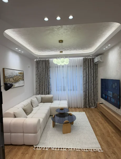 Tirane, shitet apartament 1+1+Ballkon Kati 1, 55 m² 109.000 € (Rruga Besim Alla)