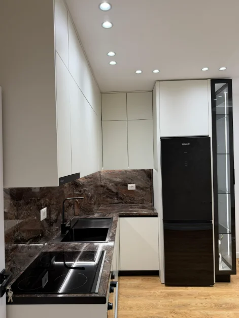 Tirane, shitet apartament 1+1+Ballkon Kati 1, 55 m² 109.000 € (Rruga Besim Alla)