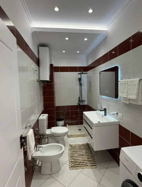 Tirane, shitet apartament 1+1+Ballkon Kati 1, 55 m² 109.000 € (Rruga Besim Alla)