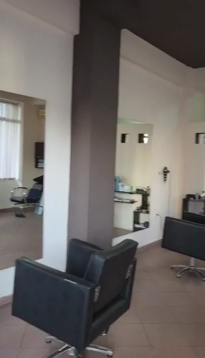 Tirane, jepet me qera dyqan Kati 0, 50 m² 600 € (RRUGA E ELBASANIT)