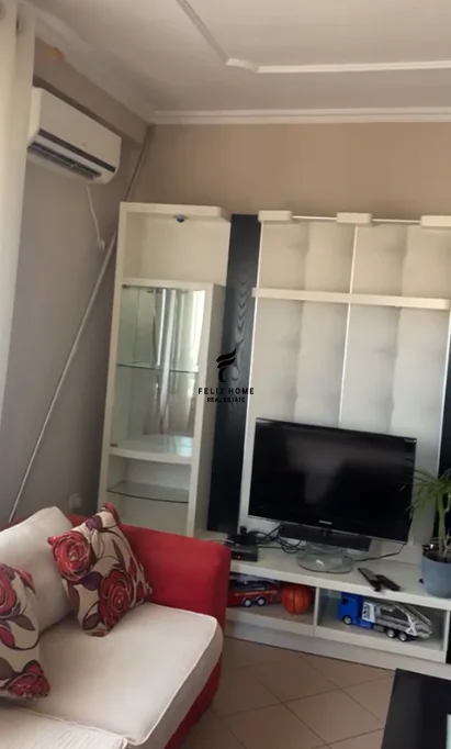 Tirane, jepet me qera apartament 1+1 Kati 5, 65 m² 600 € (RRUGA E DURRESIT)