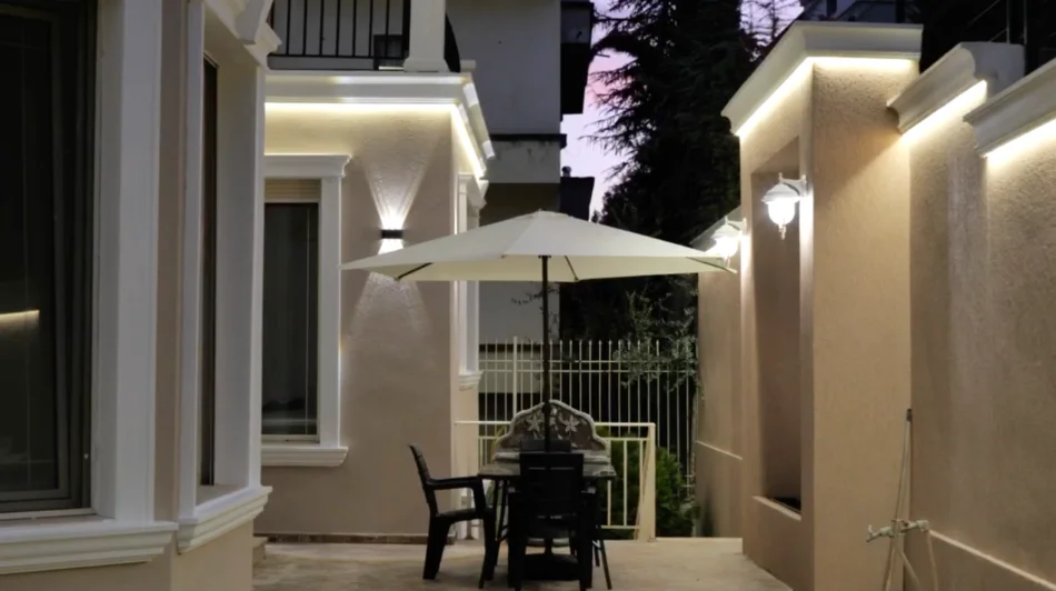Tirane, shitet Vile 3 Katshe , 548 m² (Porta e Gjelber)