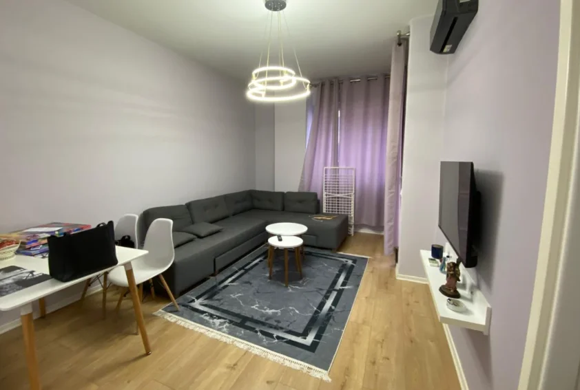Tirane, jepet me qera apartament 1+1 Kati 3, 70 m² 450 € (Grand Gallery)