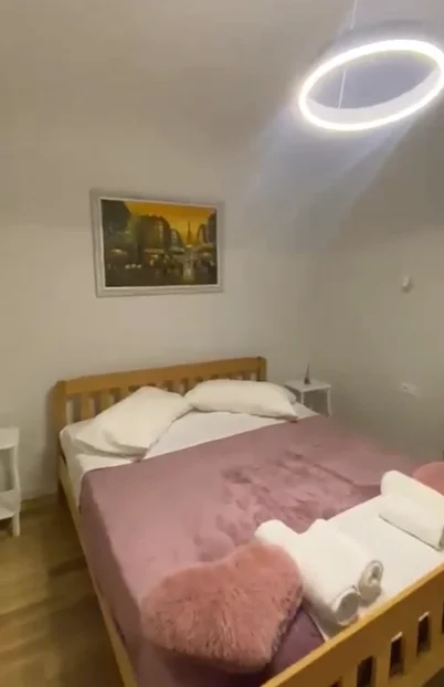 Tirane, jepet me qera apartament 1+1 Kati 3, 55 m² 550 € (MINISTRIA E DREJTESISE)