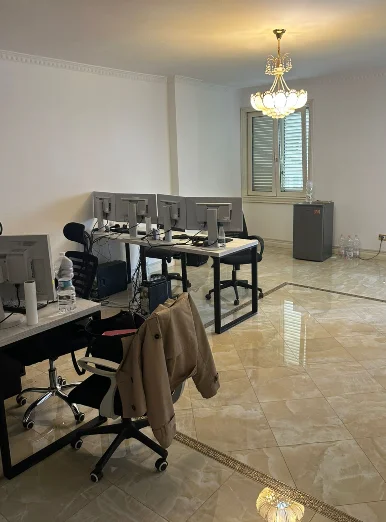 Tirane, jepet me qera zyre Kati 4, 90 m² 1.000 € 