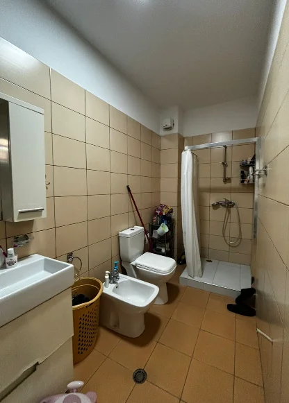 Tirane, shitet apartament 1+1 Kati 4, 61 m² 120.000 € (Rruga Endri Keko)