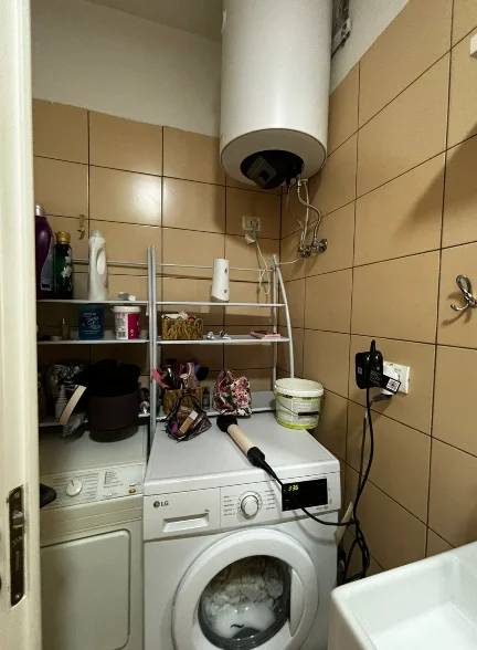 Tirane, shitet apartament 1+1 Kati 4, 61 m² 120.000 € (Rruga Endri Keko)