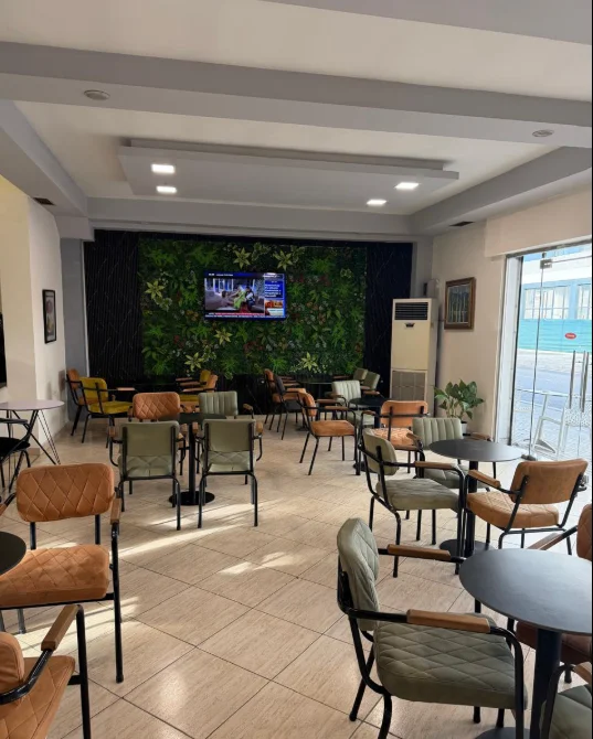Tirane, jepet me qera bar-kafe Kati 0, 150 m² 1.200 € (Rruga Don Bosco)
