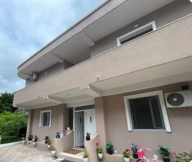 Durres, shitet Vile 2 Katshe , 1.050 m² 800.000 € (Rruga Gjon Buzuku 37)
