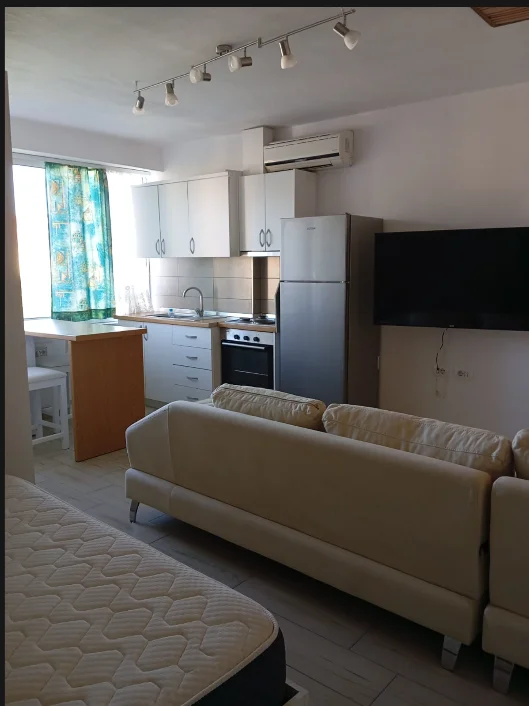 Tirane, jepet me qera apartament 1+1 Kati 5, 50 m² 420 € (Ferrit Xhajko)
