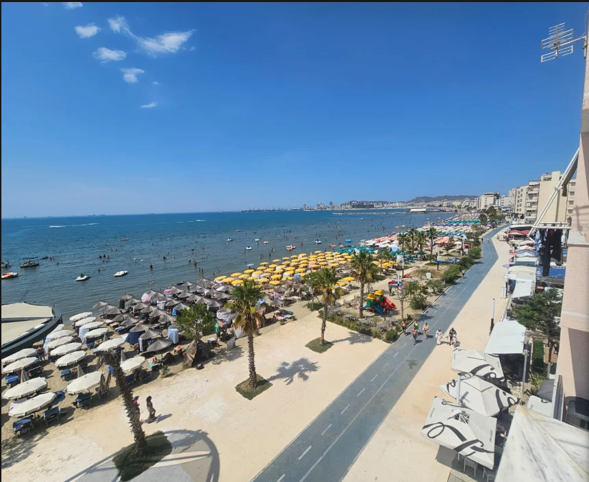 Durres, jepet me qera apartament 1+1 Kati 4, 60 m² 600 € (Shetitorja e Plazhit, Durrës, Albania)