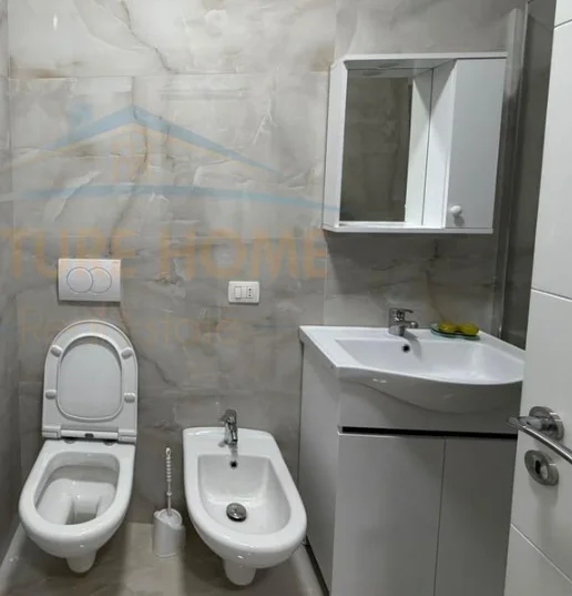 Tirane, jepet me qera apartament 1+1+ Parkim, Kati 3, 62 m² 450 € (Astir)