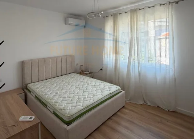 Tirane, jepet me qera apartament 1+1 Kati 3, 45 m² 750 € (Qender)