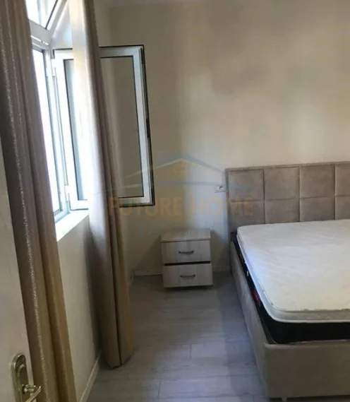 Tirane, jepet me qera apartament 1+1+Parkim, Kati 1, 60 m² 423 € (Ish Tregu Elektrik)