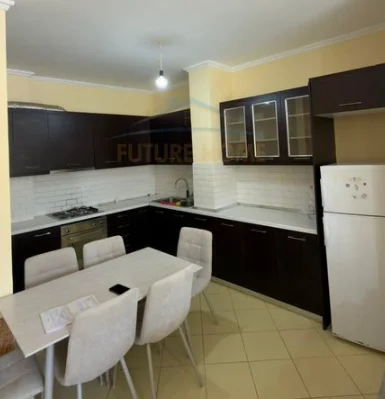 Tirane, jepet me qera apartament 1+1 Kati 3, 61 m² 350 € (Fresk)