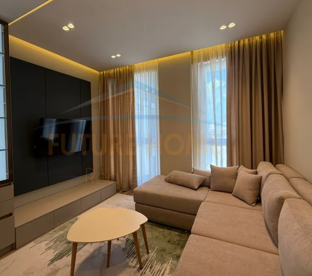 Tirane, jap me qera apartament 1+1 Kati 5, 63 m² 799 € (Komuna e Parisit)