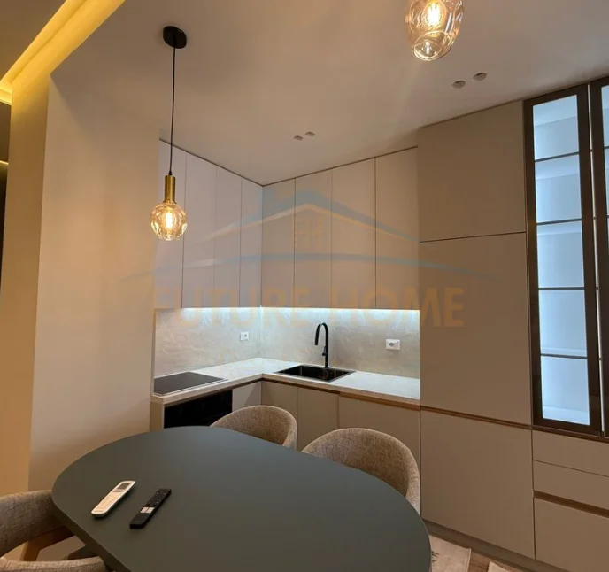 Tirane, jap me qera apartament 1+1 Kati 5, 63 m² 799 € (Komuna e Parisit)