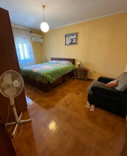 Tirane, jepet me qera apartament 2+1 Kati 2, 75 m² 499 € (Ish Parku Autobuzave)