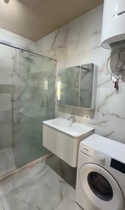 Tirane, jepet me qera apartament 1+1 Kati 9, 70 m² 800 € (ASTIR)