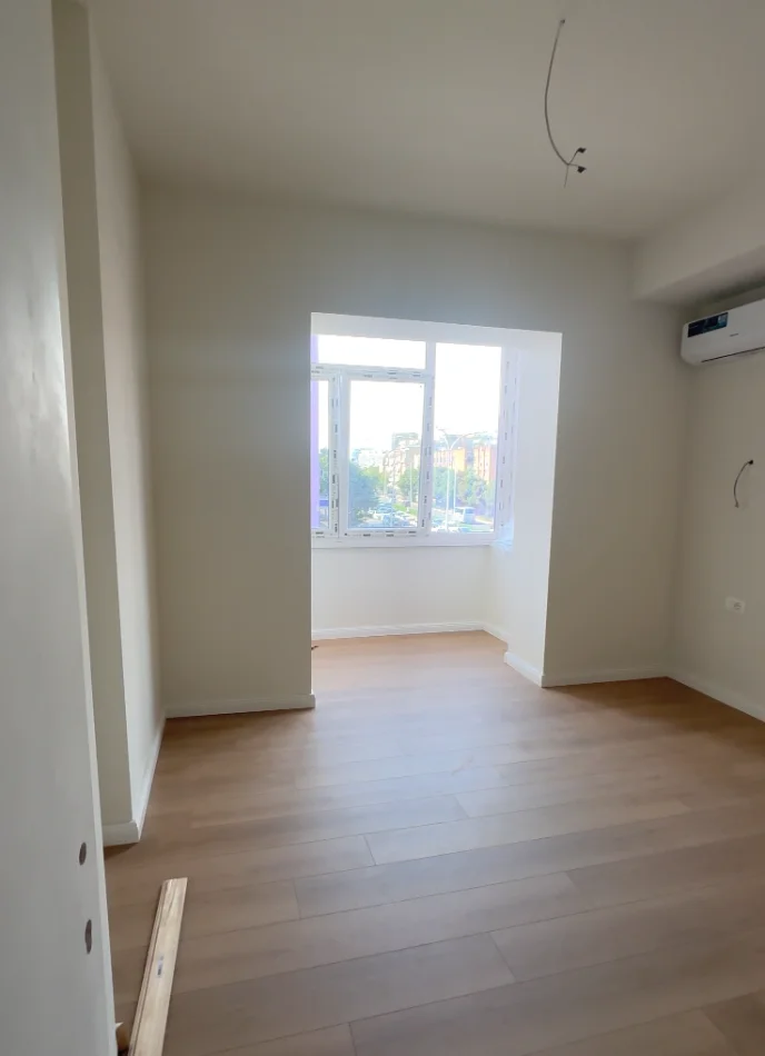 Tirane, jepet me qera zyre Kati 3, 65 m² 750 € (21 Dhjetori)